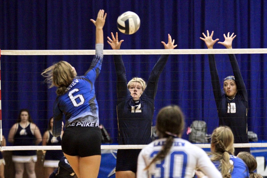 York vs. Columbus Lakeview volleyball 1.jpg